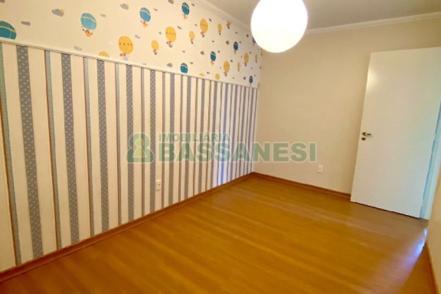 Apartamento com 116m², 3 dormitórios, 1 vaga, no bairro Charqueadas em Caxias do Sul para Comprar
