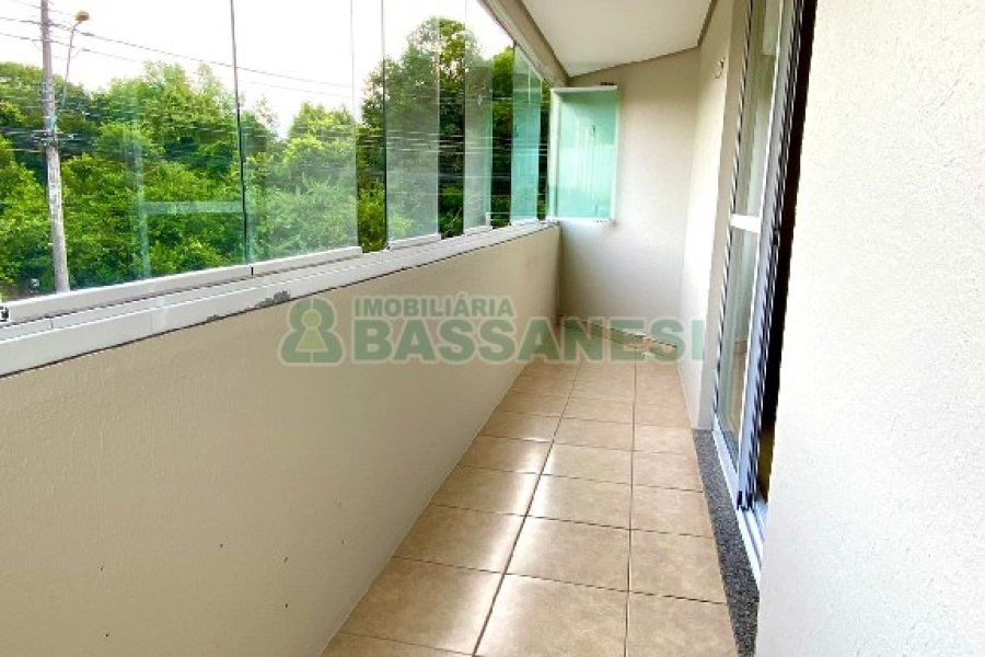 Apartamento com 116m², 3 dormitórios, 1 vaga, no bairro Charqueadas em Caxias do Sul para Comprar