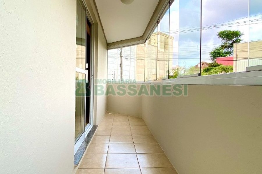 Apartamento com 116m², 3 dormitórios, 1 vaga, no bairro Charqueadas em Caxias do Sul para Comprar