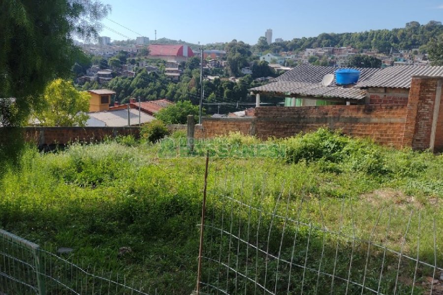 Terreno com 256m², no bairro Cidade Nova em Caxias do Sul para Comprar