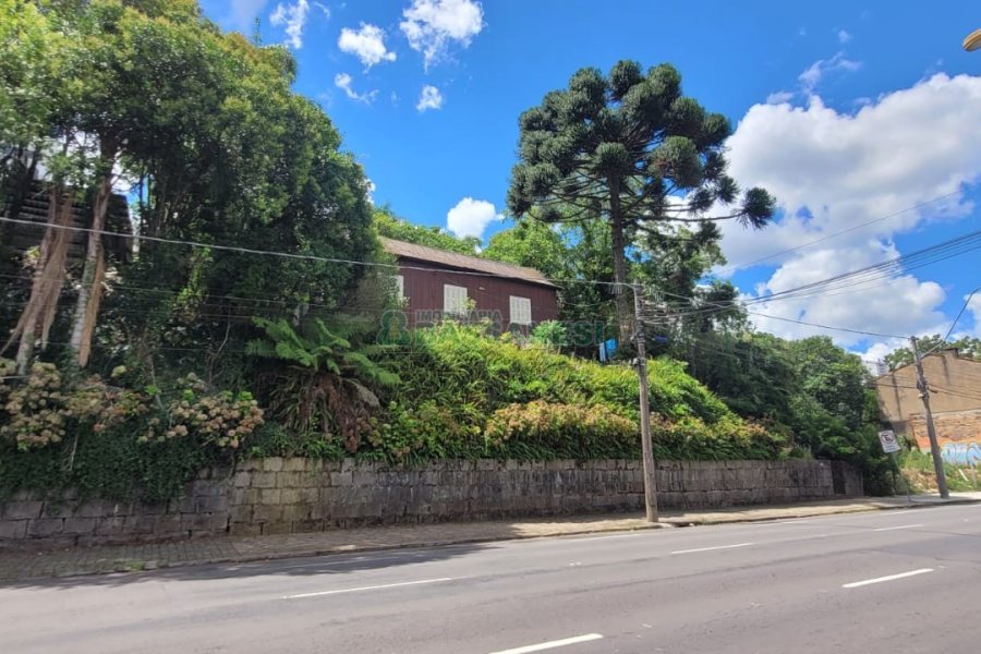 Casa, no bairro Centro em Caxias do Sul para Comprar