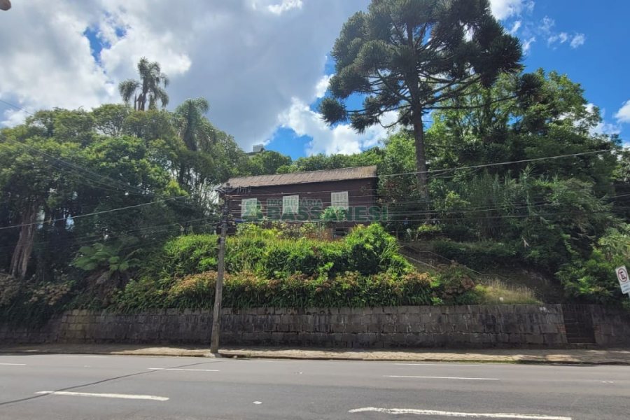 Casa, no bairro Centro em Caxias do Sul para Comprar