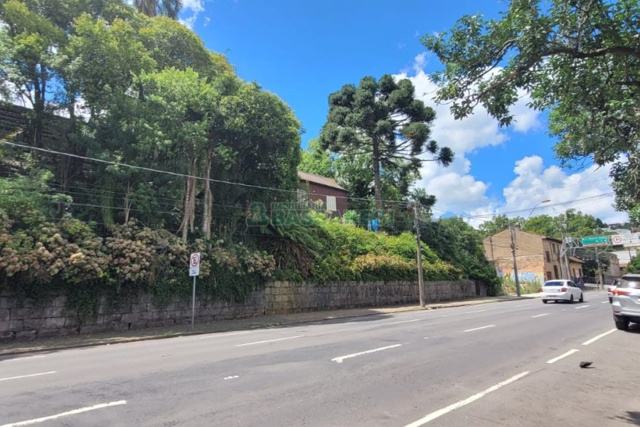 Casa, no bairro Centro em Caxias do Sul para Comprar