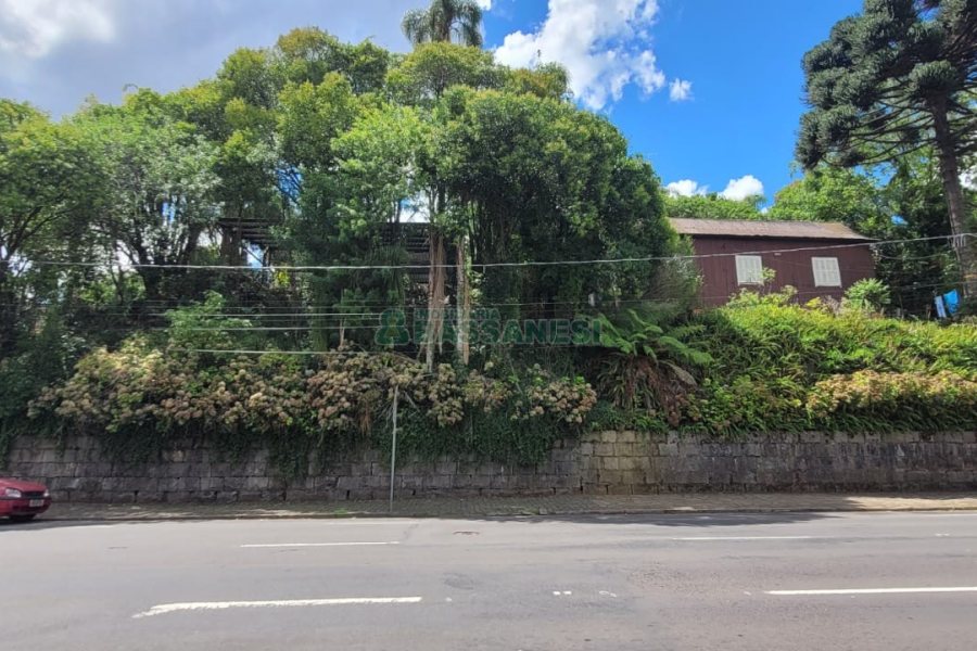 Casa, no bairro Centro em Caxias do Sul para Comprar