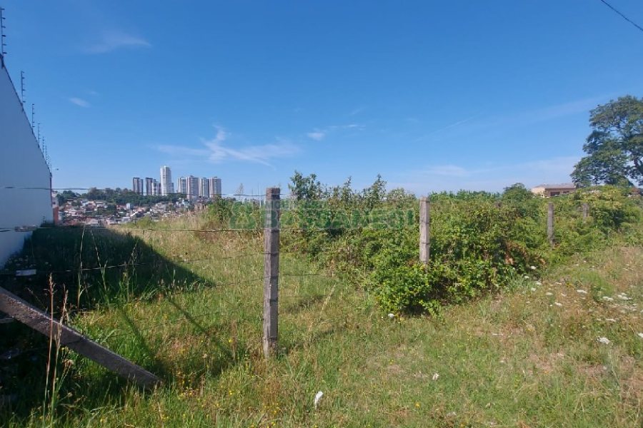 Terreno, no bairro Nossa Senhora de Fátima em Caxias do Sul para Comprar