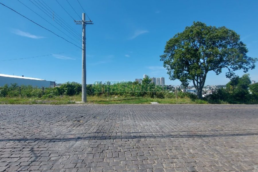 Terreno, no bairro Nossa Senhora de Fátima em Caxias do Sul para Comprar