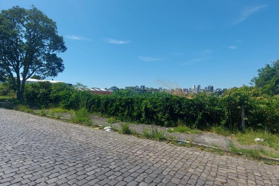 Terreno com 1800m², no bairro Nossa Senhora de Fátima em Caxias do Sul para Alugar