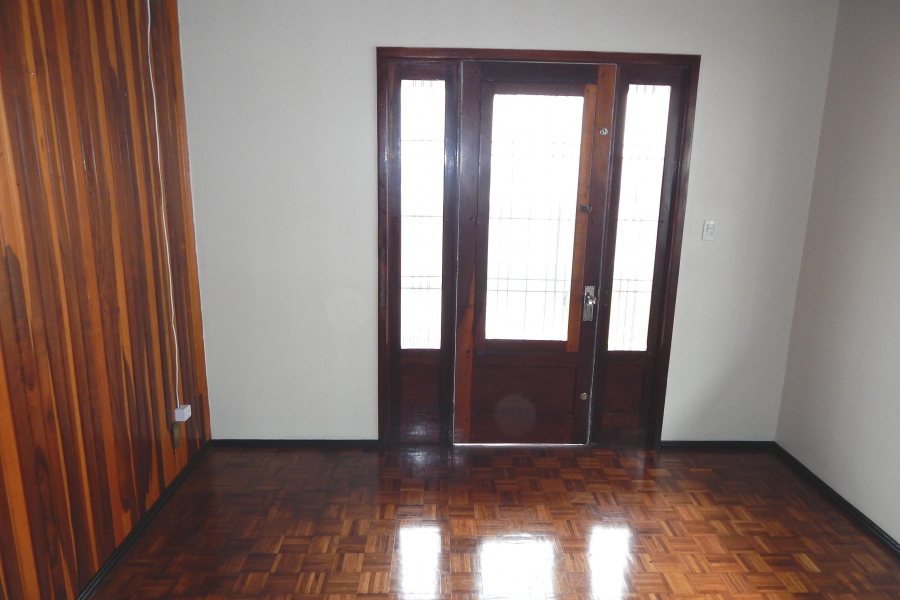 Casa com 180m², 4 dormitórios, 1 vaga, no bairro Lourdes em Caxias do Sul para Alugar