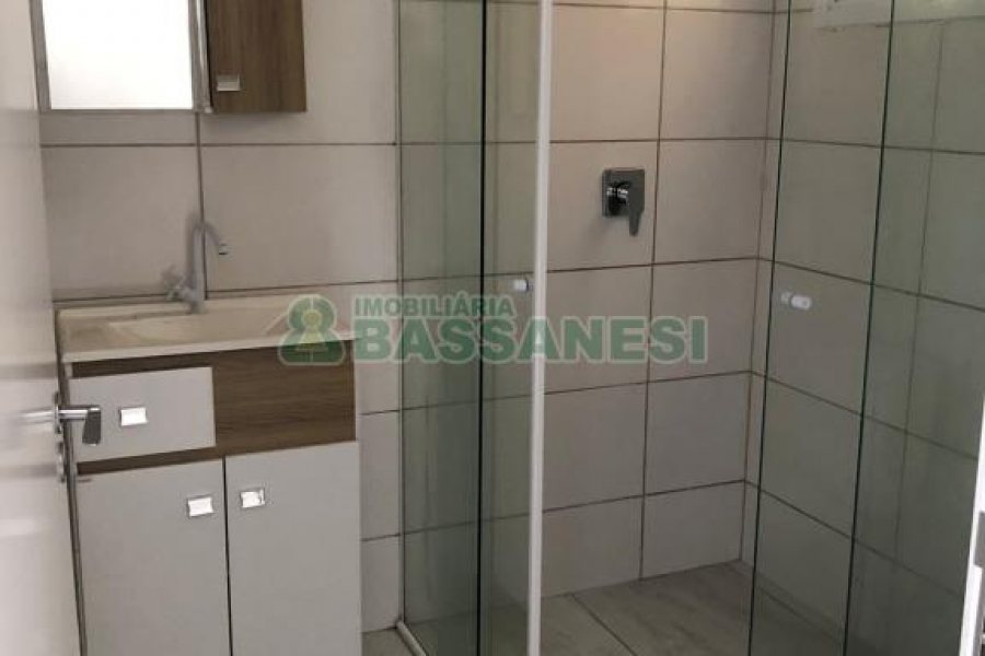 Apartamento com 87m², 2 dormitórios, 1 vaga, no bairro Jardim América em Caxias do Sul para Alugar