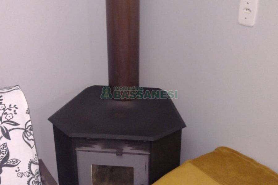 Casa com 125m², 3 dormitórios, 2 vagas, no bairro Desvio Rizzo em Caxias do Sul para Comprar