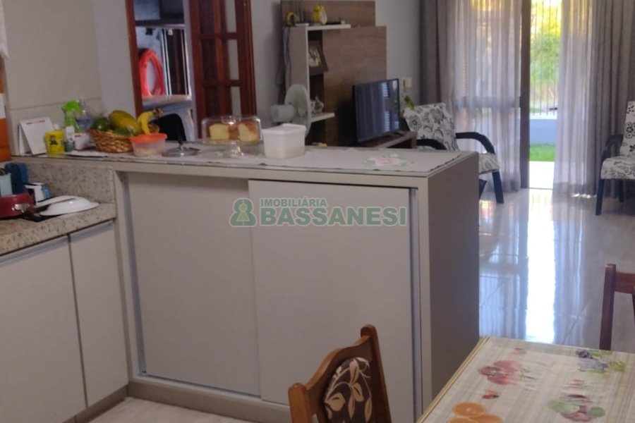 Casa com 125m², 3 dormitórios, 2 vagas, no bairro Desvio Rizzo em Caxias do Sul para Comprar