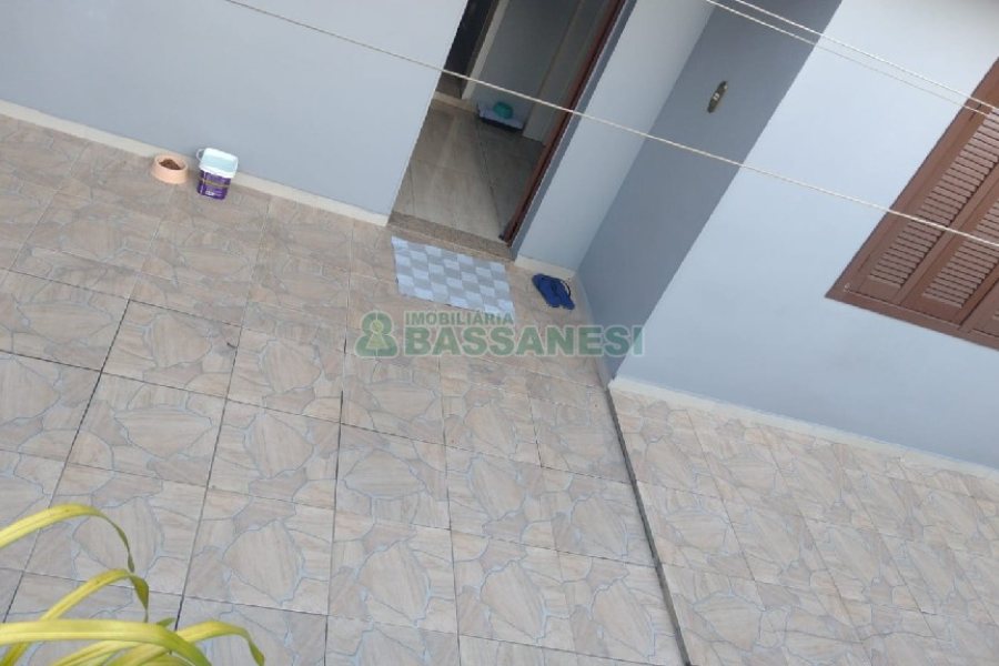 Casa com 125m², 3 dormitórios, 2 vagas, no bairro Desvio Rizzo em Caxias do Sul para Comprar