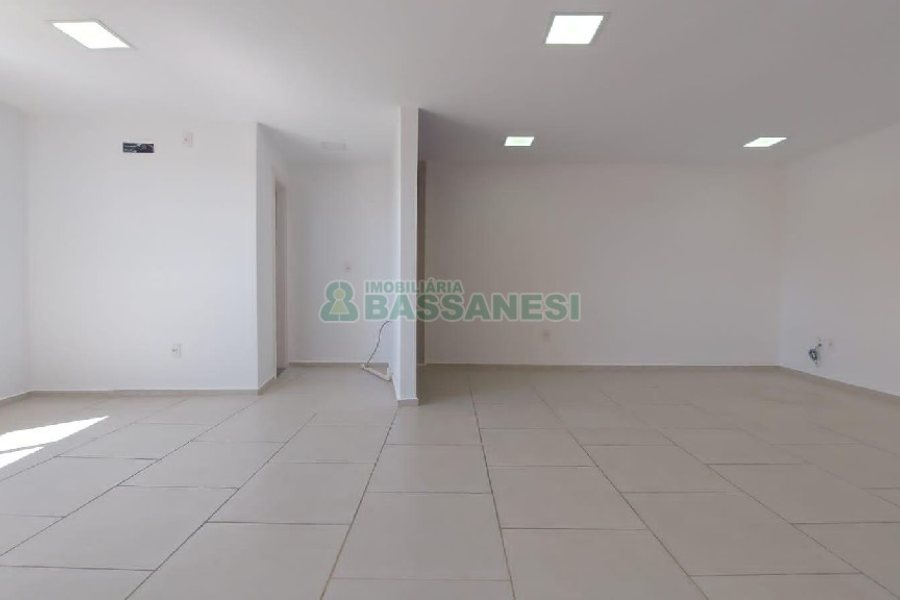 Sala com 35m², 1 vaga, no bairro Santa Catarina em Caxias do Sul para Alugar