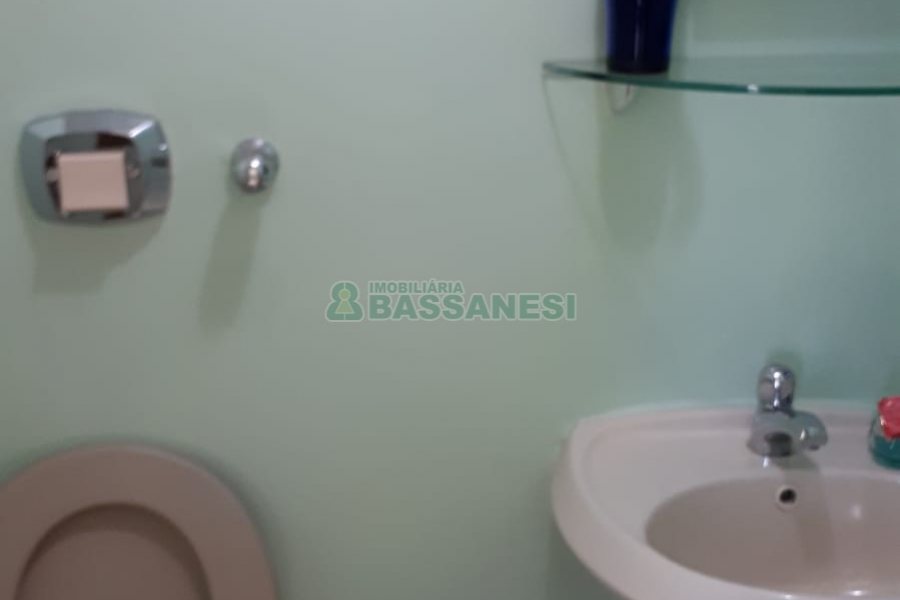 Sala com 58m², 1 vaga, no bairro São Pelegrino em Caxias do Sul para Comprar