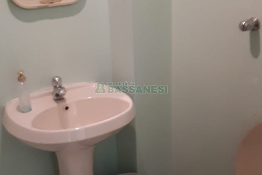 Sala com 58m², 1 vaga, no bairro São Pelegrino em Caxias do Sul para Comprar