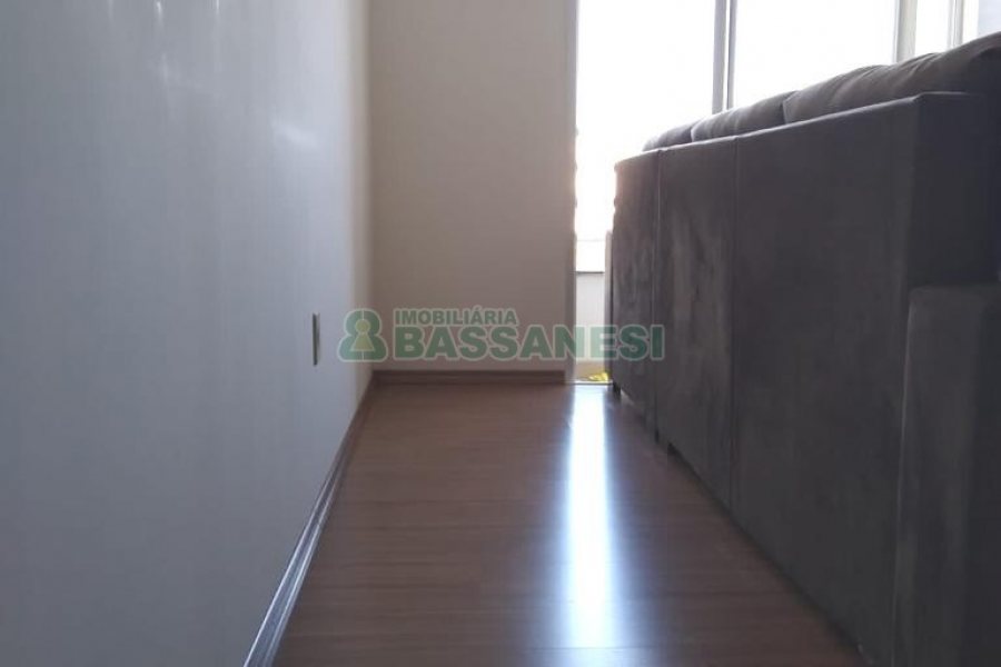 Apto Mobiliado com 49m², 2 dormitórios, 1 vaga, no bairro Bela Vista em Caxias do Sul para Alugar