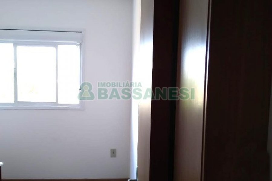 Apto Mobiliado com 49m², 2 dormitórios, 1 vaga, no bairro Bela Vista em Caxias do Sul para Alugar