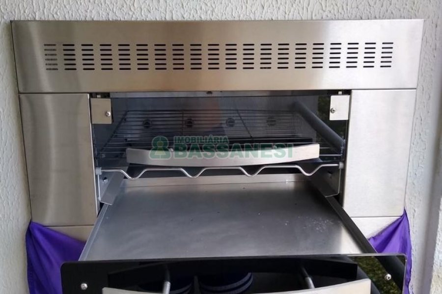 Apto Mobiliado com 49m², 2 dormitórios, 1 vaga, no bairro Bela Vista em Caxias do Sul para Alugar