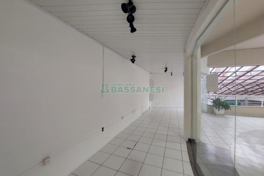 Loja com 23m², no bairro Centro em Caxias do Sul para Alugar
