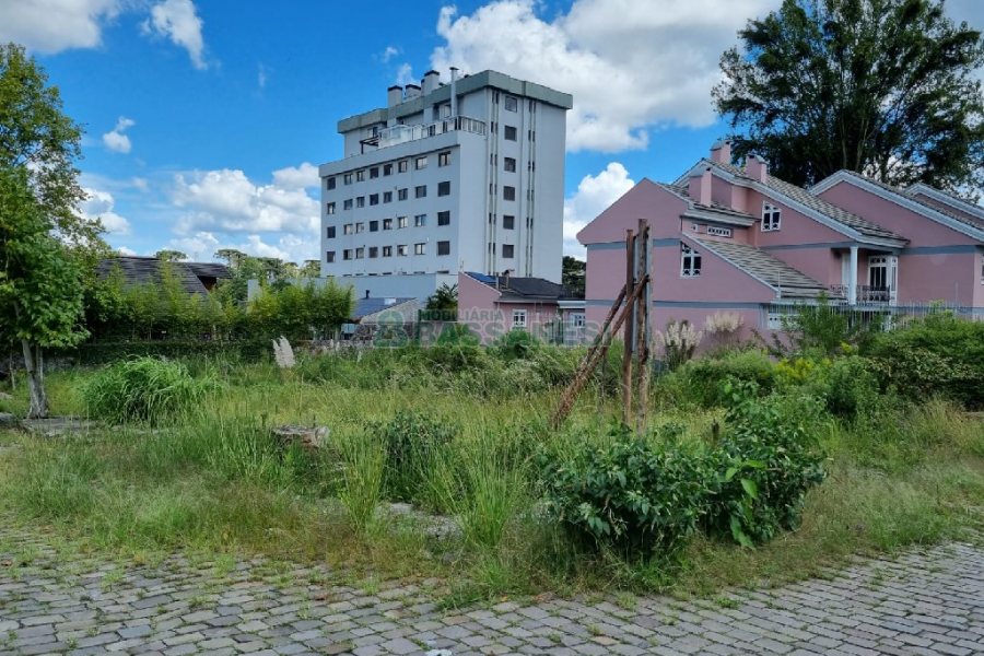 Terreno com 360m², no bairro Nossa Senhora da Saúde em Caxias do Sul para Comprar