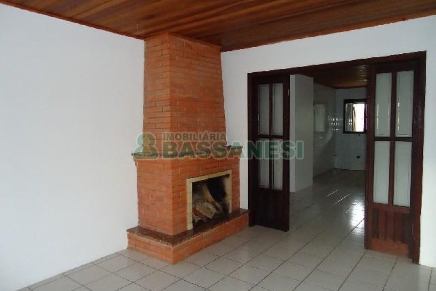 Casa com 242m², 5 dormitórios, 2 vagas, no bairro Esplanada em Caxias do Sul para Comprar