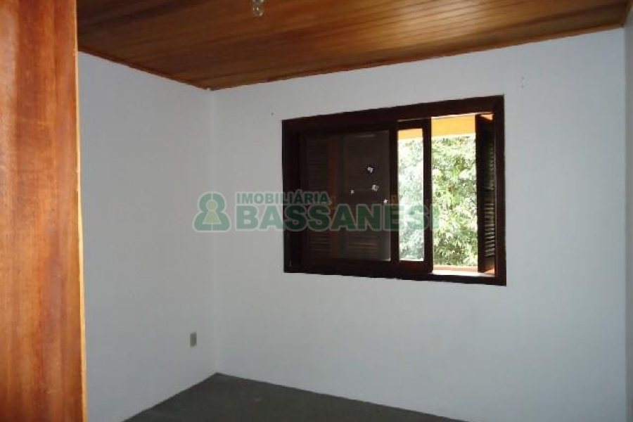 Casa com 242m², 5 dormitórios, 2 vagas, no bairro Esplanada em Caxias do Sul para Comprar