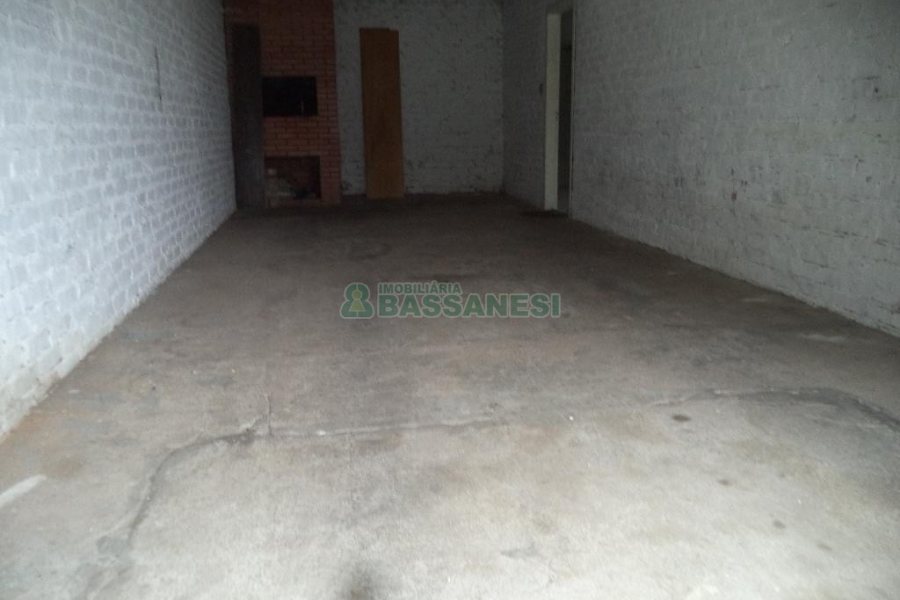 Casa com 242m², 5 dormitórios, 2 vagas, no bairro Esplanada em Caxias do Sul para Comprar