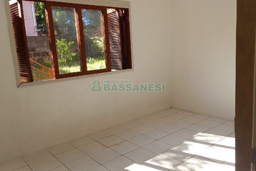 Casa com 242m², 5 dormitórios, 2 vagas, no bairro Esplanada em Caxias do Sul para Comprar