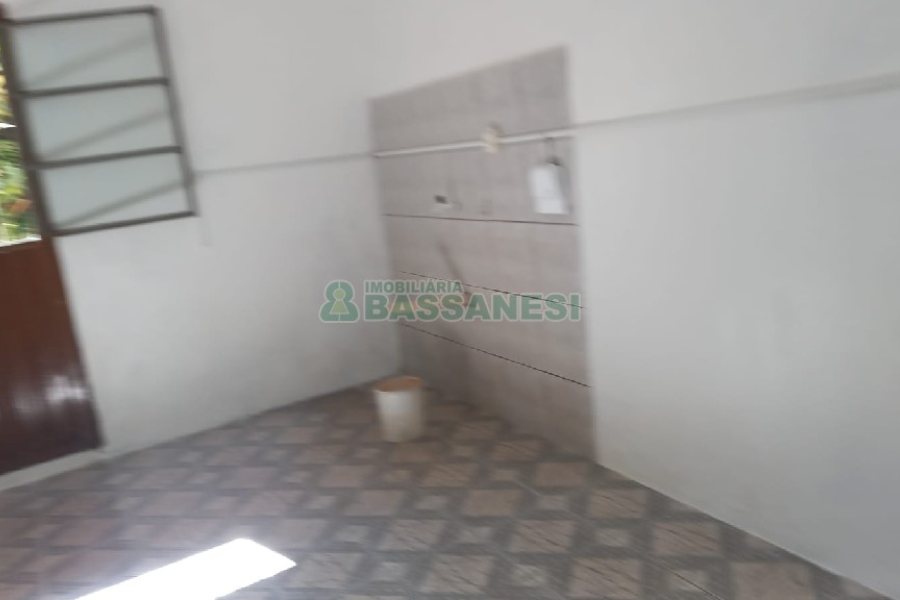 Casa com 242m², 5 dormitórios, 2 vagas, no bairro Esplanada em Caxias do Sul para Comprar