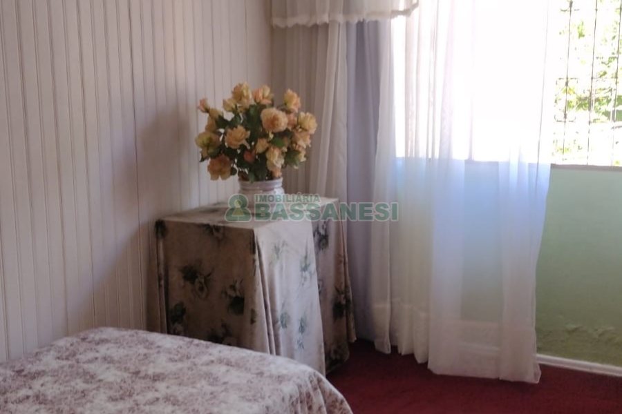 Casa com 170m², 6 dormitórios, 2 vagas, no bairro Bela Vista em Caxias do Sul para Comprar