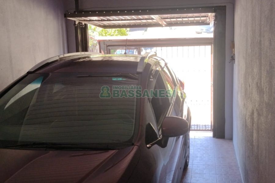 Casa com 170m², 6 dormitórios, 2 vagas, no bairro Bela Vista em Caxias do Sul para Comprar