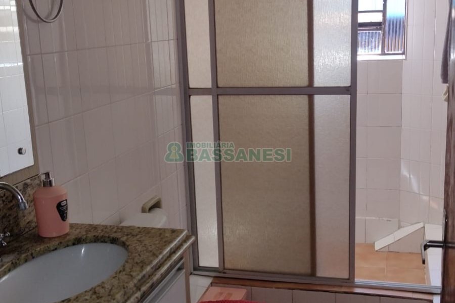 Casa com 170m², 6 dormitórios, 2 vagas, no bairro Bela Vista em Caxias do Sul para Comprar