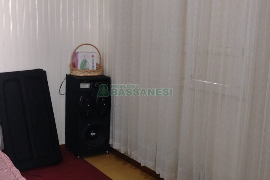 Casa com 170m², 6 dormitórios, 2 vagas, no bairro Bela Vista em Caxias do Sul para Comprar