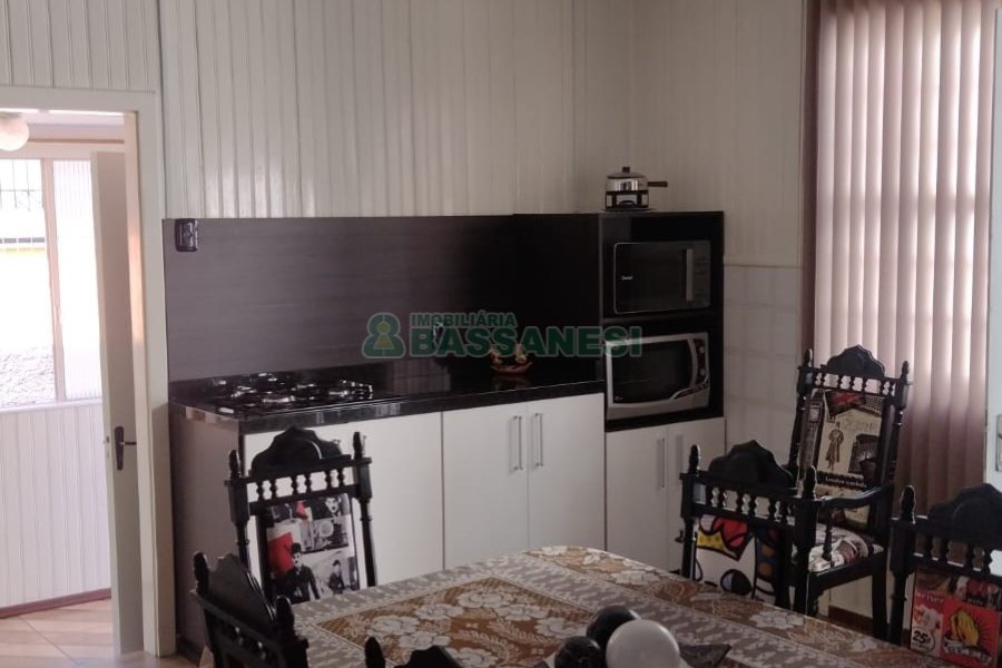 Casa com 170m², 6 dormitórios, 2 vagas, no bairro Bela Vista em Caxias do Sul para Comprar