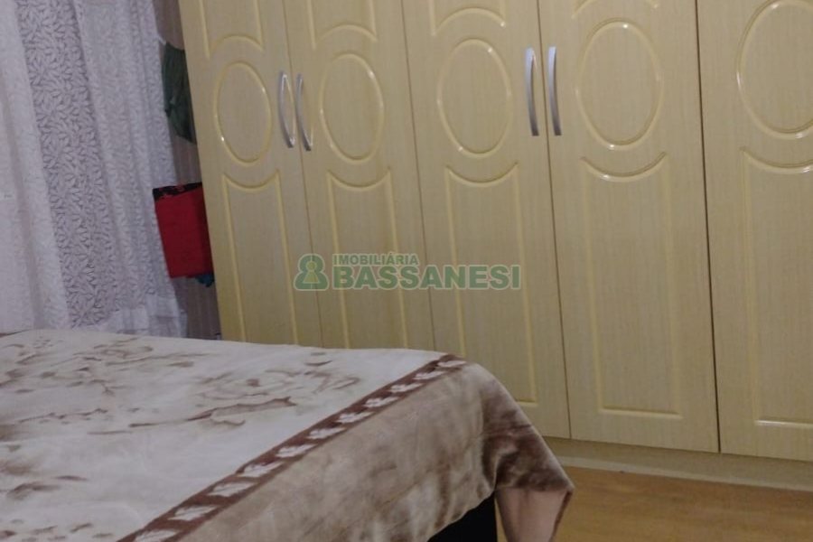 Casa com 170m², 6 dormitórios, 2 vagas, no bairro Bela Vista em Caxias do Sul para Comprar