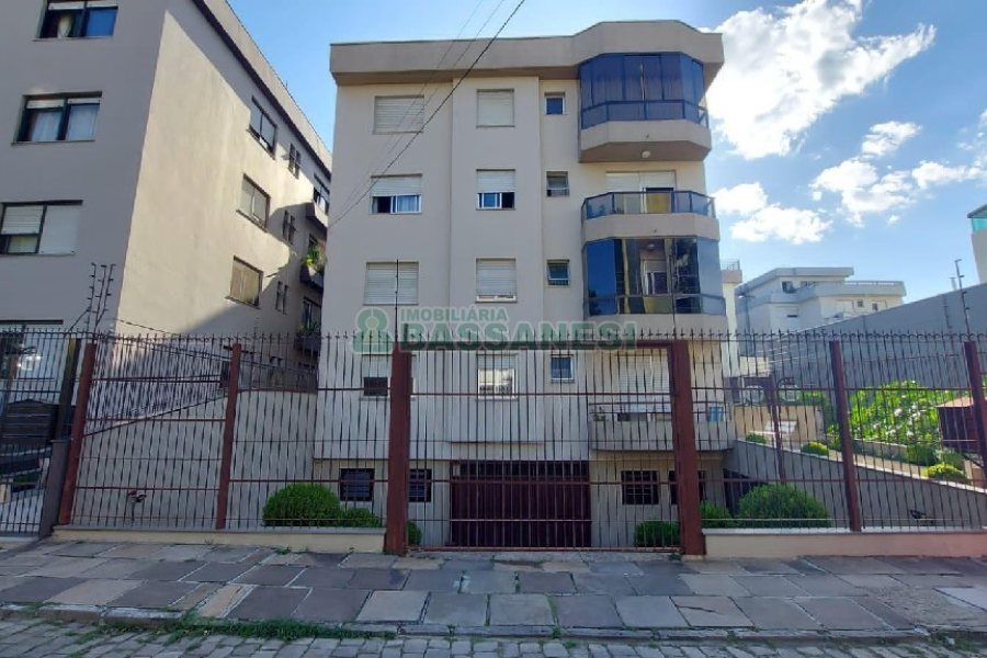 Apartamento com 88m², 3 dormitórios, 2 vagas, no bairro Pio X em Caxias do Sul para Comprar