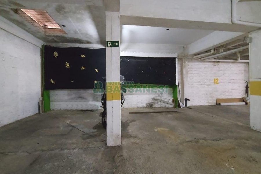 Apartamento com 88m², 3 dormitórios, 2 vagas, no bairro Pio X em Caxias do Sul para Comprar