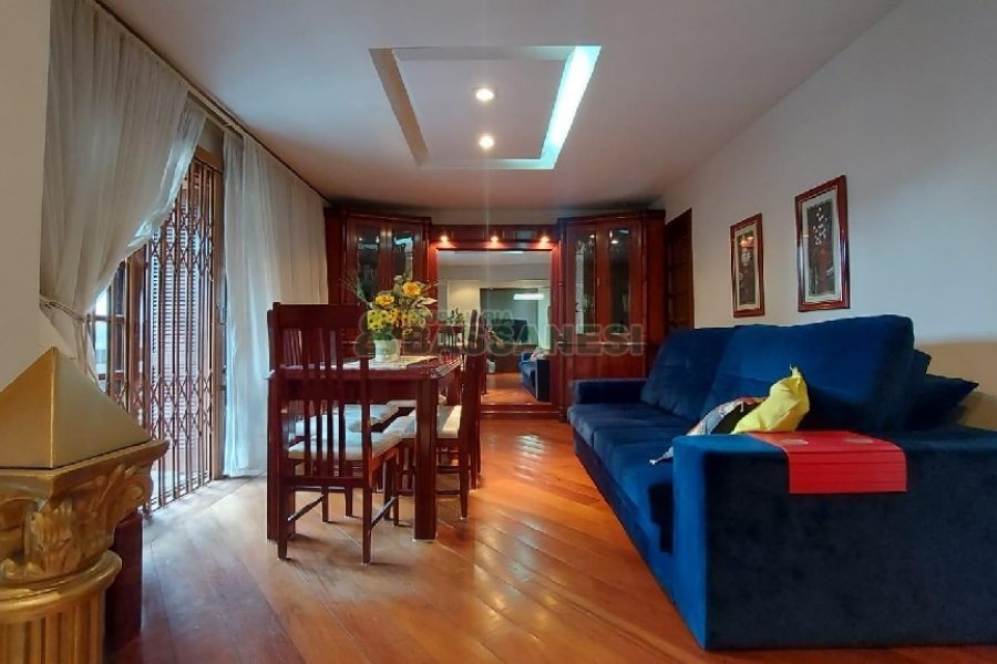 Casa com 340m², 3 dormitórios, 3 vagas, no bairro Panazzolo em Caxias do Sul para Comprar