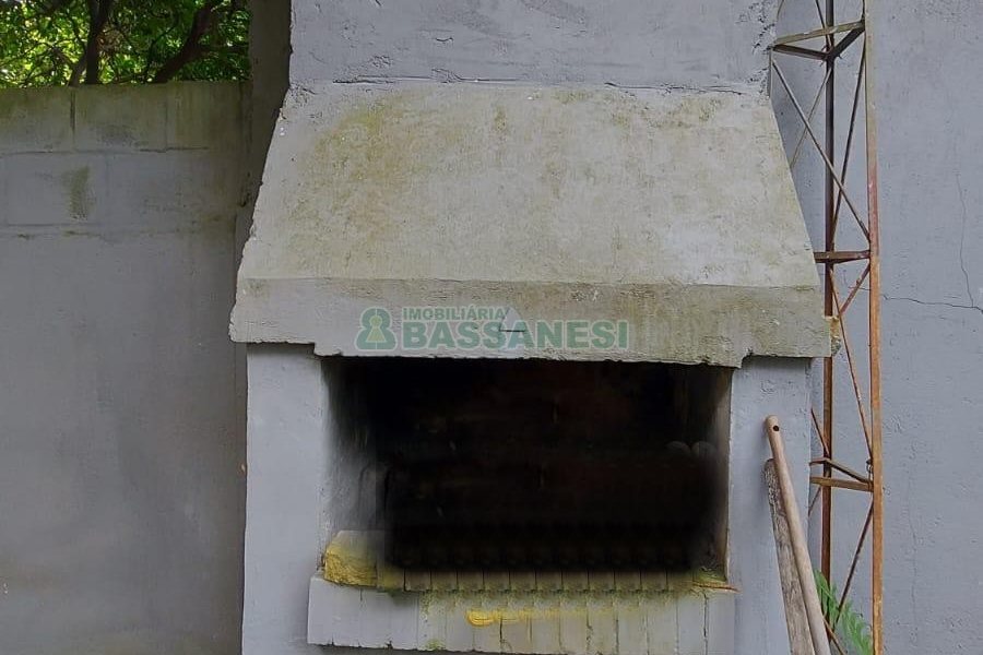 Casa com 340m², 3 dormitórios, 3 vagas, no bairro Panazzolo em Caxias do Sul para Comprar