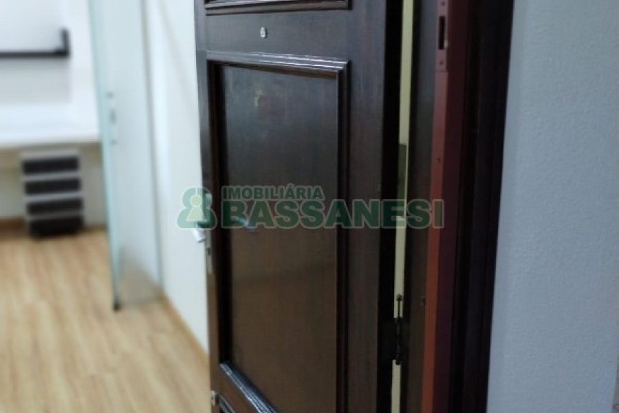 Sala com 52m², no bairro Centro em Caxias do Sul para Alugar