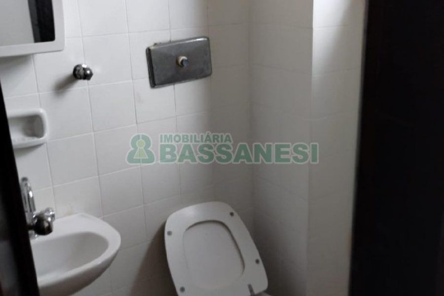 Sala com 52m², no bairro Centro em Caxias do Sul para Alugar
