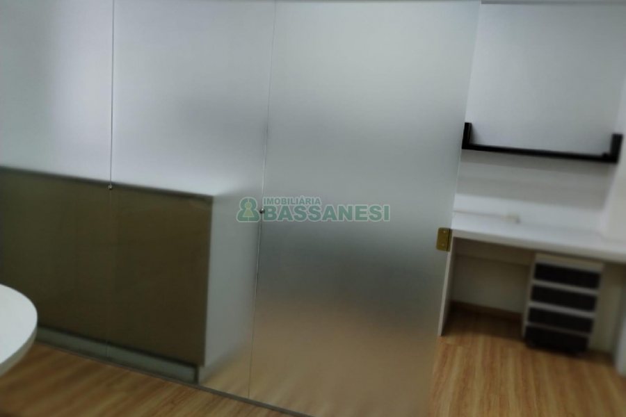 Sala com 52m², no bairro Centro em Caxias do Sul para Alugar