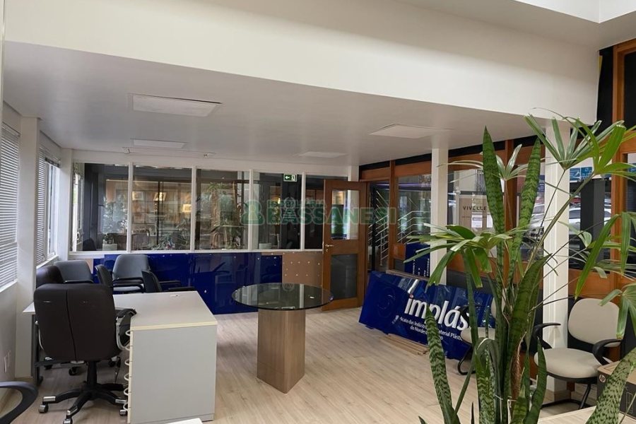 Loja com 92m², no bairro Jardim América em Caxias do Sul para Alugar