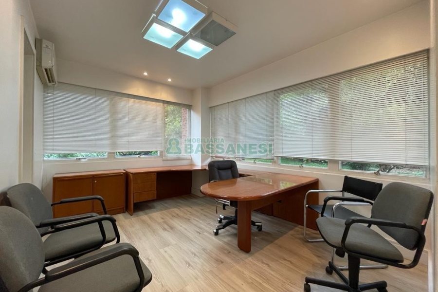 Loja com 92m², no bairro Jardim América em Caxias do Sul para Alugar