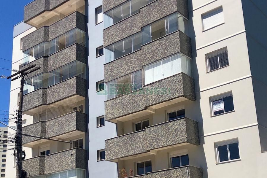 Apto Mobiliado com 86m², 2 dormitórios, 2 vagas, no bairro Cinqüentenário em Caxias do Sul para Alugar