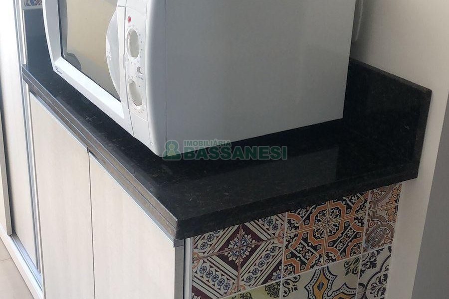 Apto Mobiliado com 86m², 2 dormitórios, 2 vagas, no bairro Cinqüentenário em Caxias do Sul para Alugar