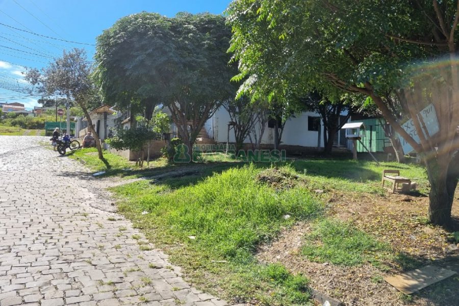 Terreno, no bairro Morada dos Alpes em Caxias do Sul para Comprar