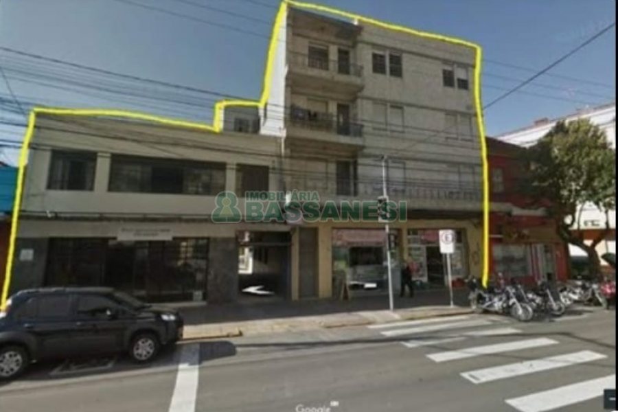 Predio com 743m², no bairro São Pelegrino em Caxias do Sul para Comprar