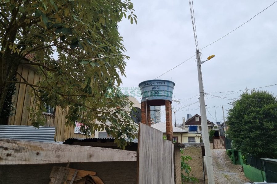 Terreno, no bairro Panazzolo em Caxias do Sul para Comprar