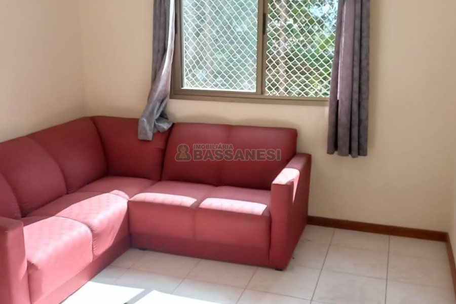 Apto Mobiliado com 65m², 2 dormitórios, 1 vaga, no bairro Petrópolis em Caxias do Sul para Alugar